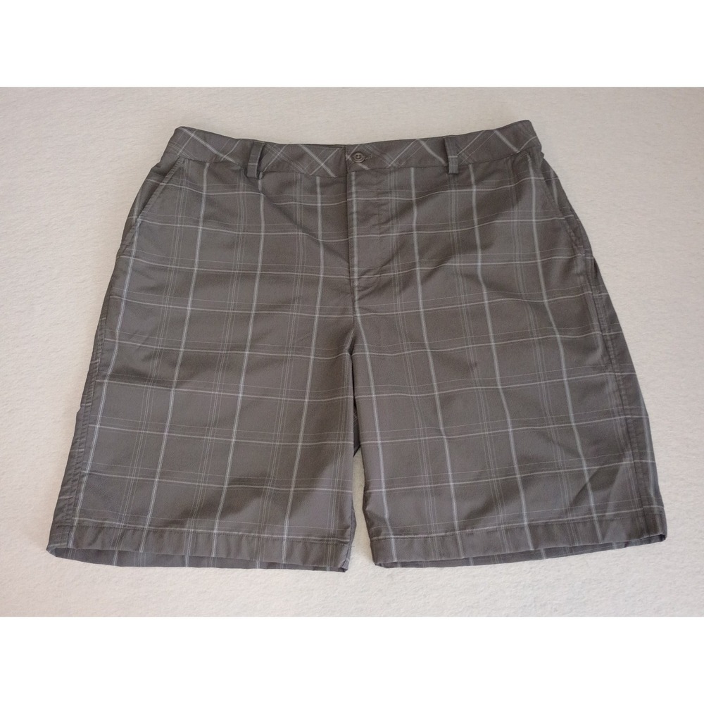 Under Armour Golf Shorts Size‎ 40R Actual 41" Gray Plaid Performance Lightweight